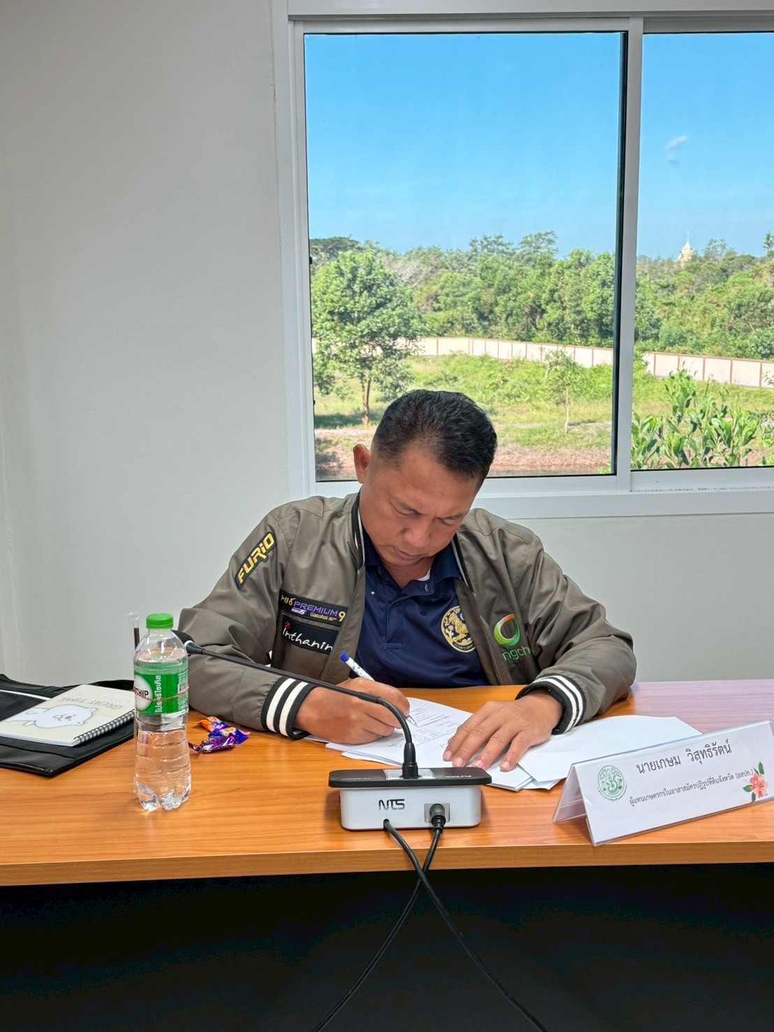 title - ส.ป.ก.จันทบุรี จัด﻿ฝึกอบรมโครงการพัฒนาผู้แทนเกษตรกร กิจกรรมพัฒนาผู้แทนเกษตรกรในเขตปฏิรูปที่ดิน ปีงบประมาณ พ.ศ. 2569 หลักสูตร การเพิ่มทักษะและเพิ่มประสิทธิภาพการดำเนินงานอาสาสมัครปฏิรูปที่ดินเพื่อเกษตรกรรม (อสปก.) โดยจัดฝึกอบรมผ่านทางระบบอิเล็กทรอนิกส์ โปรแกรม Zoom meeting 